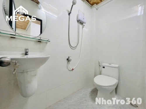 Căn Hộ Có Gác Cao 1M7 Ngay Etown Quận Tân Bình