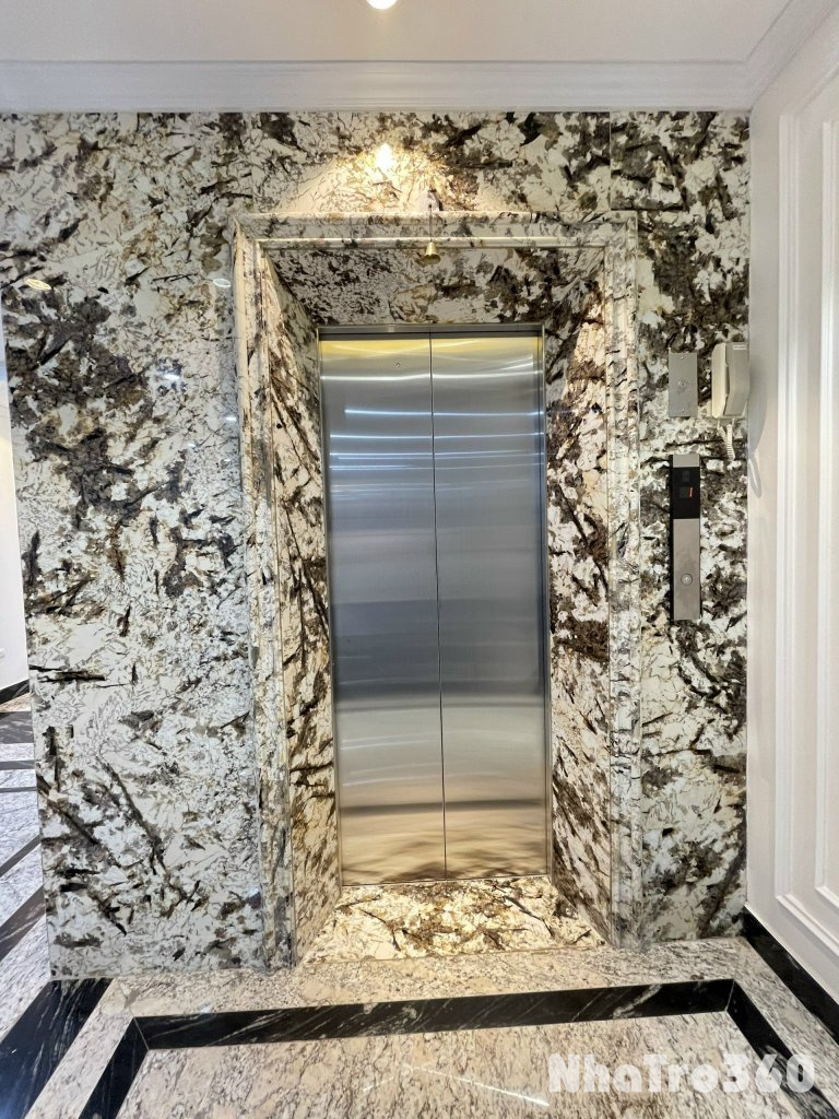 Nhà tôi cho thuê nhà hai cửa đi, mới ,vỉa hè, 114m2- 4T, Đào Tấn_46 Tr