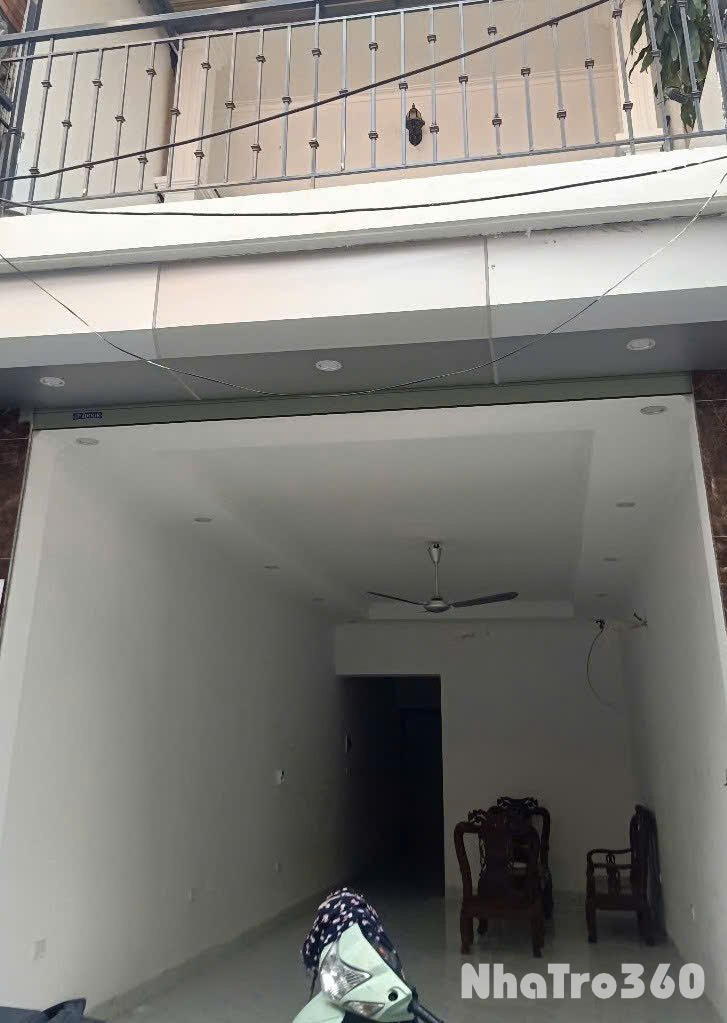 Cho thuê nhà nguyên căn mặt phố Tân Mai 75m² x 3 tầng  ô tô tránh, 20 Triệu