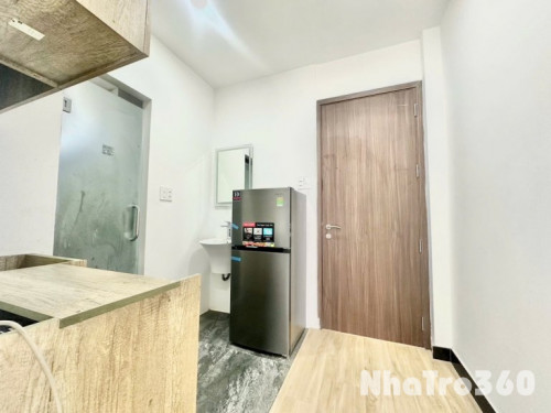 MỚI 100% - FULL NỘI THẤT 40M2 TÁCH BẾP GIÁP Q1