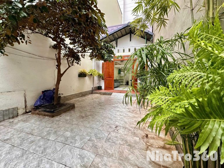 Cho thuê nhà Nguyễn Thiện Thuật, Bình Thạnh, 4.5x18m, 1 trệt, 1 lửng, 16.5tr, TL