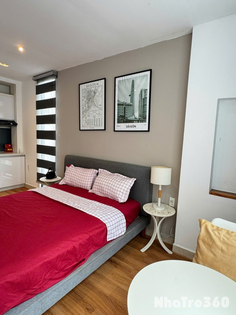 Studio ban công lớn Q1 - gần chợ Bến Thành, Pullman, cầu Nguyễn Văn Cừ, Bùi Viện,...