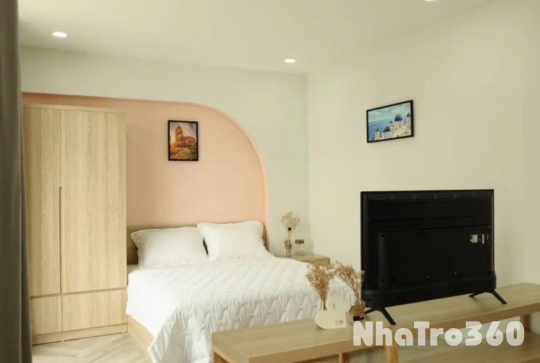 Căn Hộ Ban Công Full Nội Thất gần sân bay