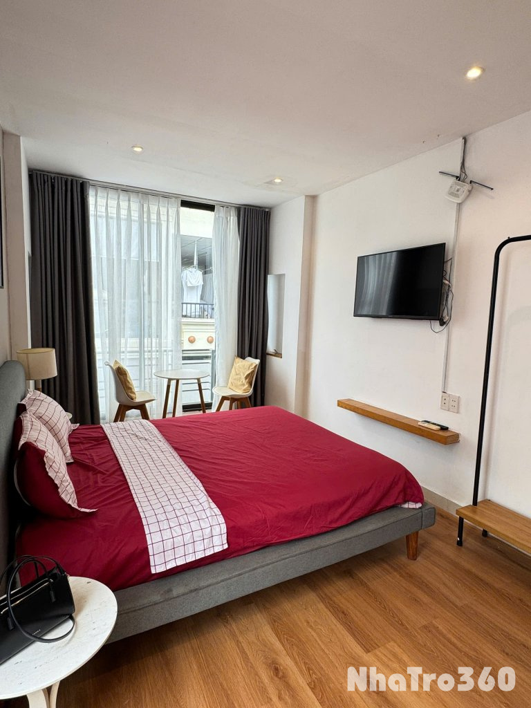 Studio ban công lớn Q1 - gần chợ Bến Thành, Pullman, cầu Nguyễn Văn Cừ, Bùi Viện,...