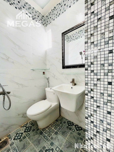 Full nội thất, ban công, rộng, thang máy