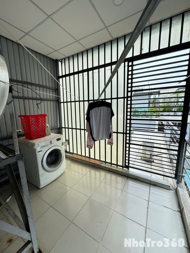 Studio ban công lớn Q1 - gần chợ Bến Thành, Pullman, cầu Nguyễn Văn Cừ, Bùi Viện,...