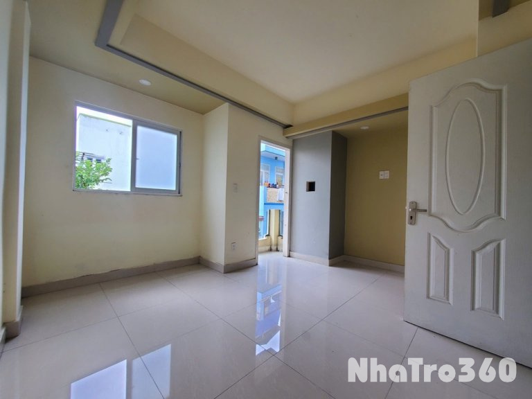 VẪN TRỐNG PHÒNG Ạ (có ban công 3tr8, kbcong3tr3)