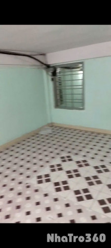 CHO THUÊ PHÒNG NHÀ MẶT TIỀN LÊ THỊ BẠCH CÁT, P.11, Q.11 GIÁ 2 TRIỆU 500.