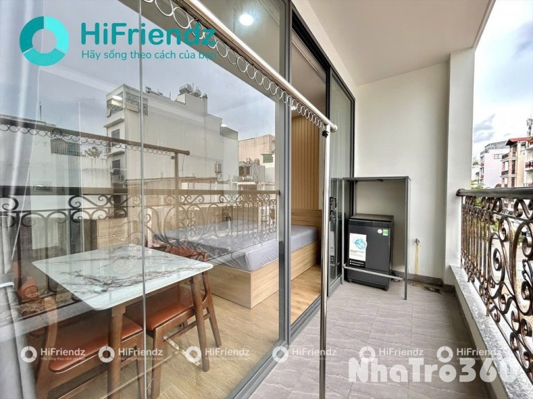 Căn hộ mới có ban công thoáng gần sân bay TSN, TB