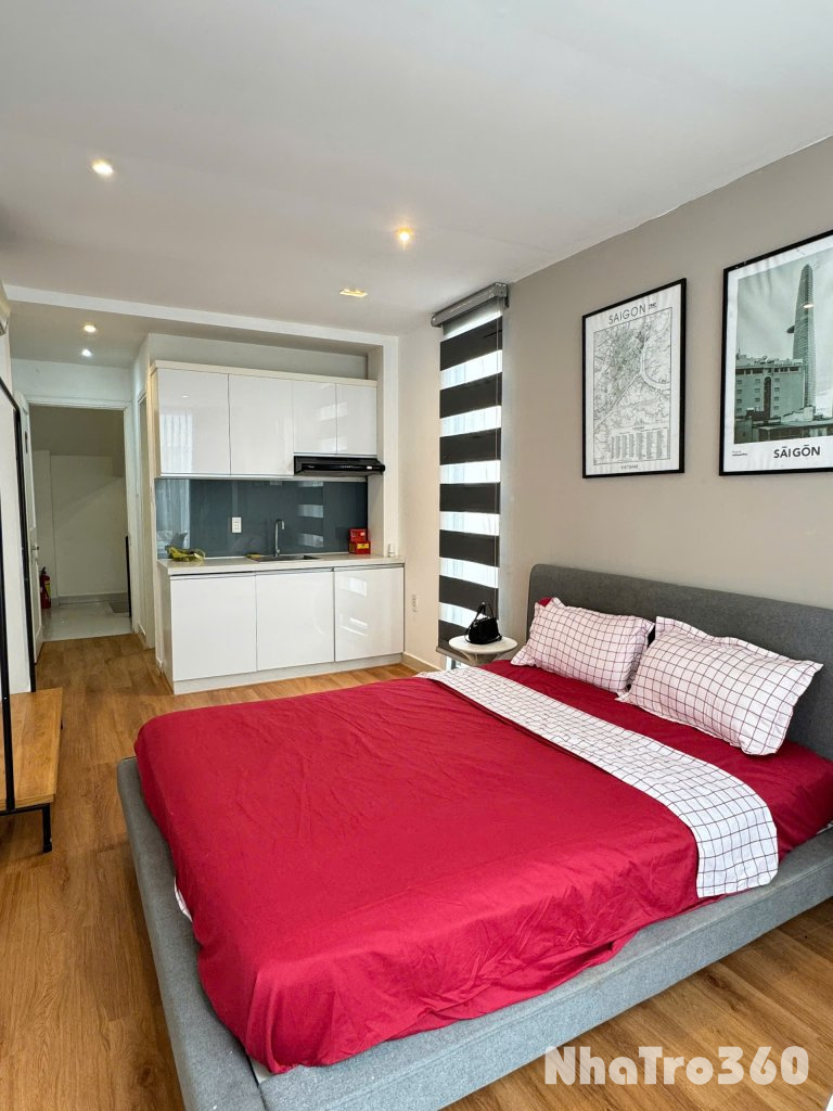 Studio ban công lớn Q1 - gần chợ Bến Thành, Pullman, cầu Nguyễn Văn Cừ, Bùi Viện,...