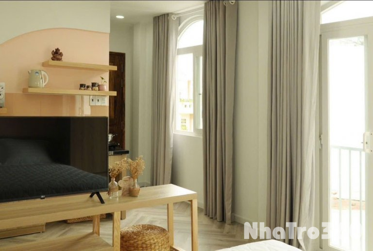 Căn Hộ Ban Công Full Nội Thất gần sân bay