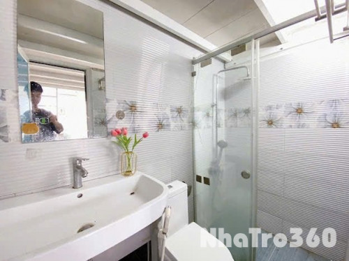 Full nội thất, thang máy, cửa sổ, giá rẻ