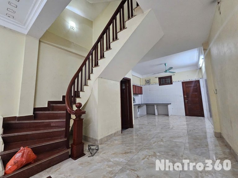 CHÍNH CHỦ CHO THUÊ NHÀ NGUYÊN CĂN – NGÕ 19 ĐẶNG VŨ HỶ, VIỆT HƯNG, LONG BIÊN - 15tr