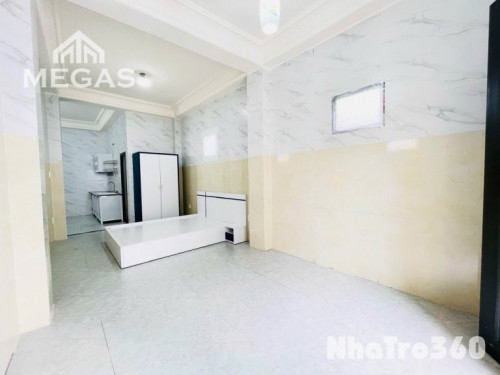 Full nội thất, ban công, tự do, thang máy, giá rẻ