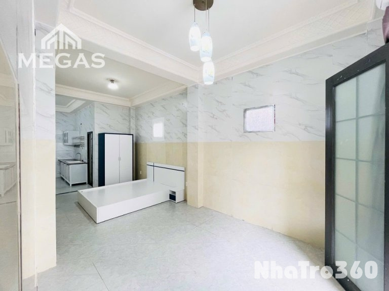 Full nội thất, ban công, tự do, thang máy, giá rẻ