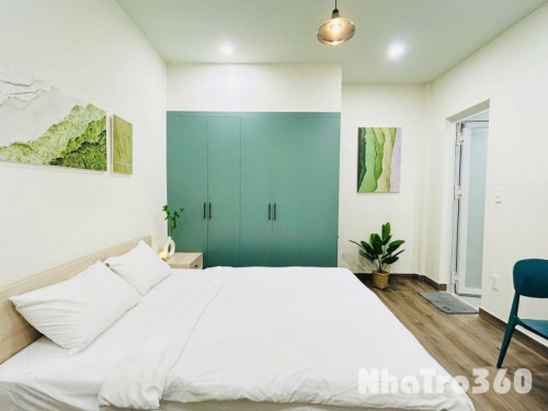 Cho thuê căn hộ ban công, Q1, Đường Huỳnh Khương Ninh, gần Chợ Tân Đinh, Công Viên Lê Văn Tám, Cầu Bông