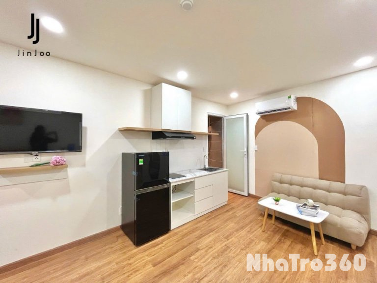 Trống sẵn căn hộ full NT cửa sổ trời gần sân bay