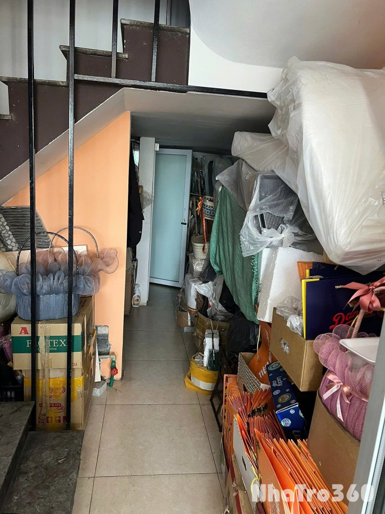 Cần chuyển nhượng Cửa hàng Địa điểm: 16 Mai Anh Tuấn