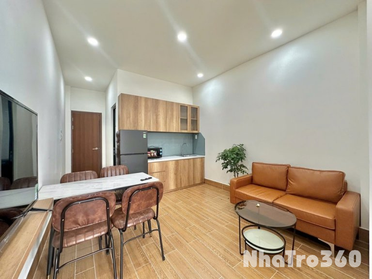 Căn hộ full nội thất tại Hồ Bá Kiện Quận 10