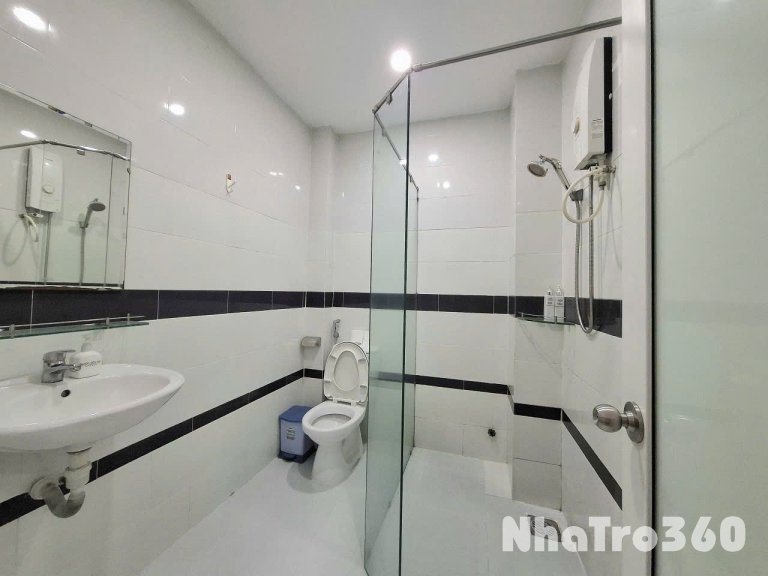 Cho thuê căn hộ ban công, Q8, Đường Âu Dương Lân, gần Cầu Chữ Y, Cầu Nguyễn Văn Cừ, ĐH Sài Gòn