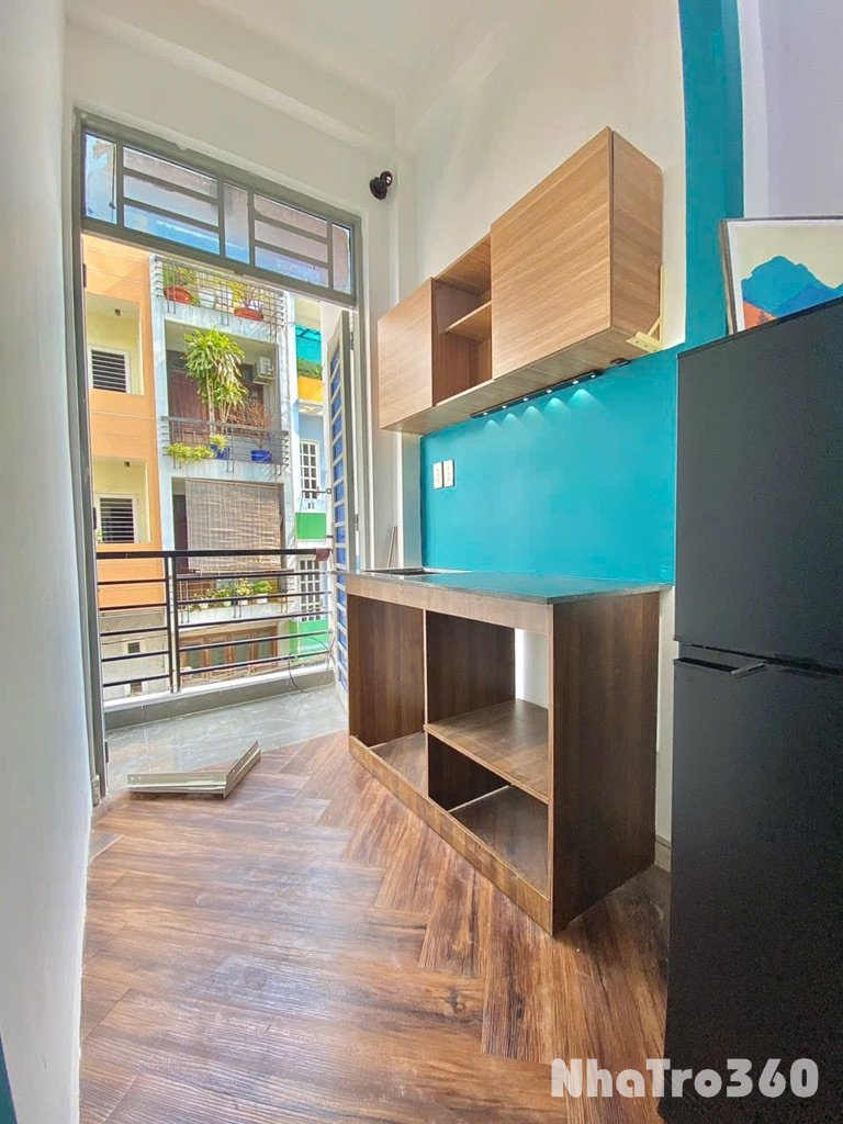 Vừa trống sẵn căn hộ 1pn ban công gần sân bay TSN