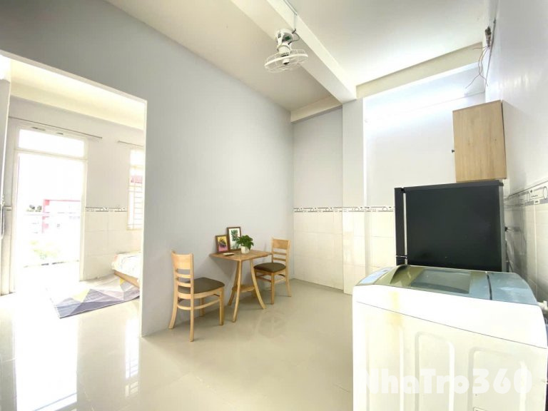 Studio ban công lớn Q1 - gần chợ Tân Định, công viên Lê Văn Tám, vòng xoay Điện Biên Phủ,....