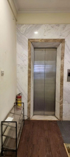 Nhà tôi cho thuê nhà hai cửa đi, mới, Duy Tân, 99m2x 4T vỉa hè 33 Tr
