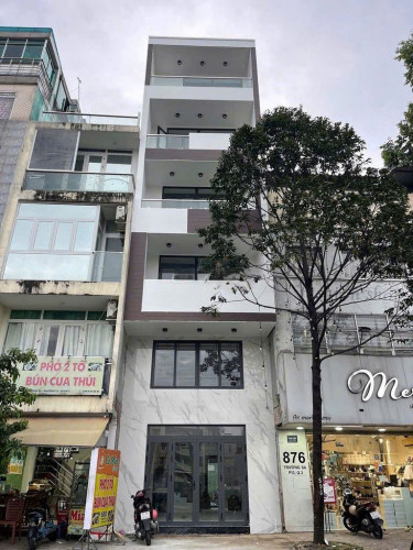 Cho thuê nhà Mặt tiền - Quận 3 - ̀5 tầng - ̀5 PN - Giá 40 tr/ tháng