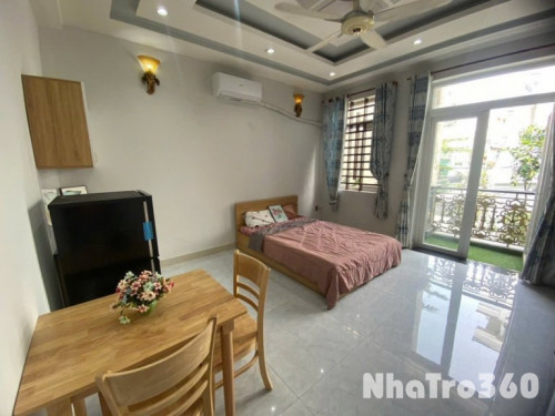 CĂN HỘ CÓ BAN CÔNG FULL NỘI THẤT NGAY TÂN BÌNH