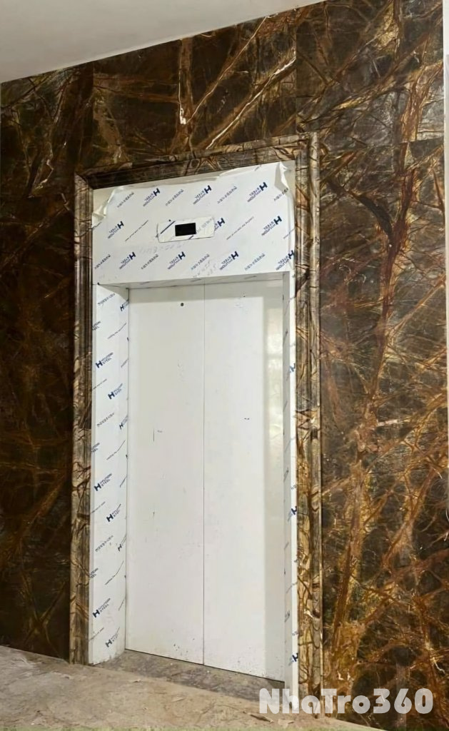 Cho thuê nhà mới, hai lối đi, Xã Đàn, thang máy; vỉa hè 115m2* 5T- 47 Tr