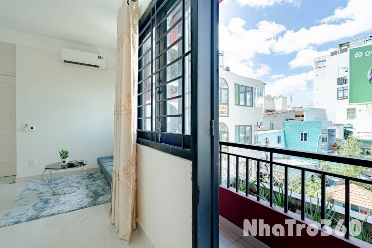 ✨️Cho thuê căn studio ban công ngay chân cầu Nguyễn Văn Cừ quận 1