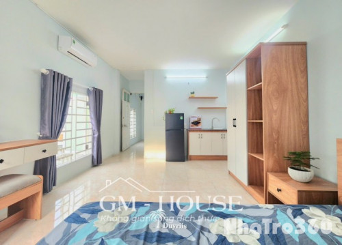 Trống Sẵn Studio 30m2 Full Nội Thất - cửa sổ lớn