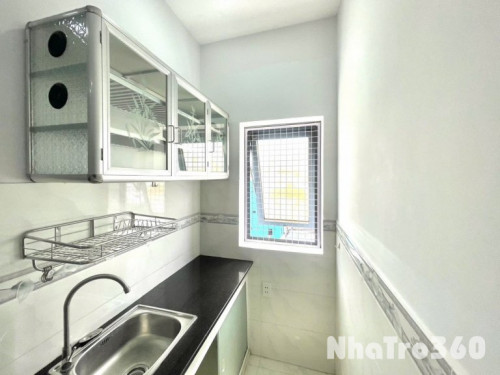 Phòng giá rẻ, hình thật, Full nội thất, cửa sổ