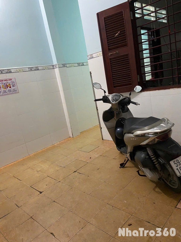 Phòng trọ Tân Bình, có gác lửng, cách T3 200 mét