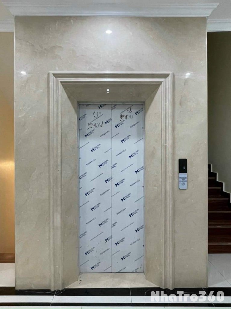 Tôi cho thuê nhà mới, căn góc, 98m2_ 5T; vỉa hè, Hoàng Quốc Việt-29 Tr