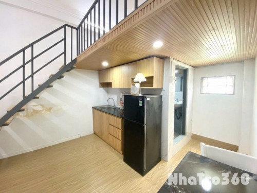 CĂN HỘ GÁC LƯNG TÁCH BẾP CÓ CỬA SỔ NGAY TÂN BÌNH