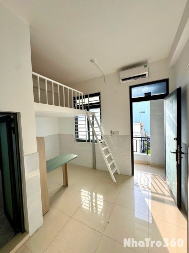 DUPLEX BAN CÔNG CÓ NỘI THẤT GẦN ETOWN CỘNG HOÀ QTB