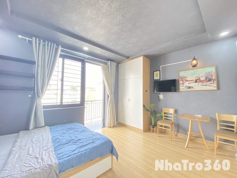 CĂN HỘ TÁCH BẾP QUẬN 1 - BAN CÔNG THOÁNG