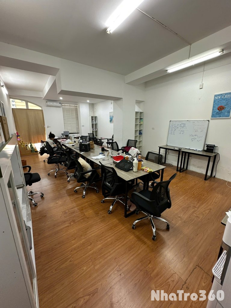 Cho thuê nhà mặt phố Hoàng Sâm, Cầu Giấy. DT 47m2 , MT 5m, 9 triệu/tháng. LH: 0916109086