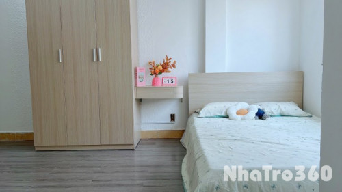 Cho thuê căn hộ ban công, Q4, Đường Khánh Hội, gần ĐH Nguyễn Tất Thành, ĐH Luật, Chợ Xóm Chiếu