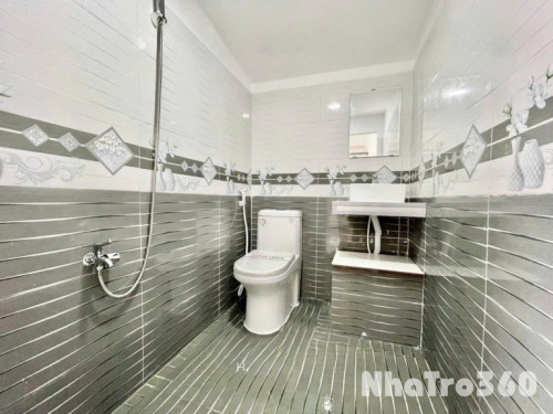 Phòng Gác Cửa Sổ Ngay Etown Cộng Hoà Quận Tân Bình