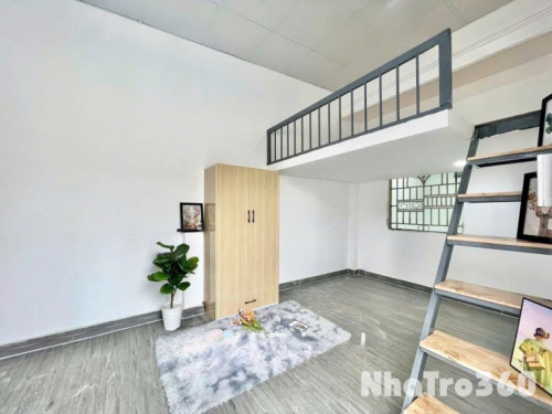 Phòng Gác Cửa Sổ Ngay Etown Cộng Hoà Quận Tân Bình