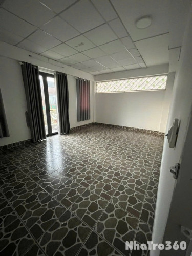 Phòng Ban Công siêu rộng siêu rẻ