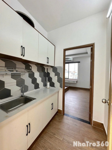 CĂN HỘ TÁCH BẾP CỬA SỔ FULL NỘI THẤT NGAY TÂN BINH