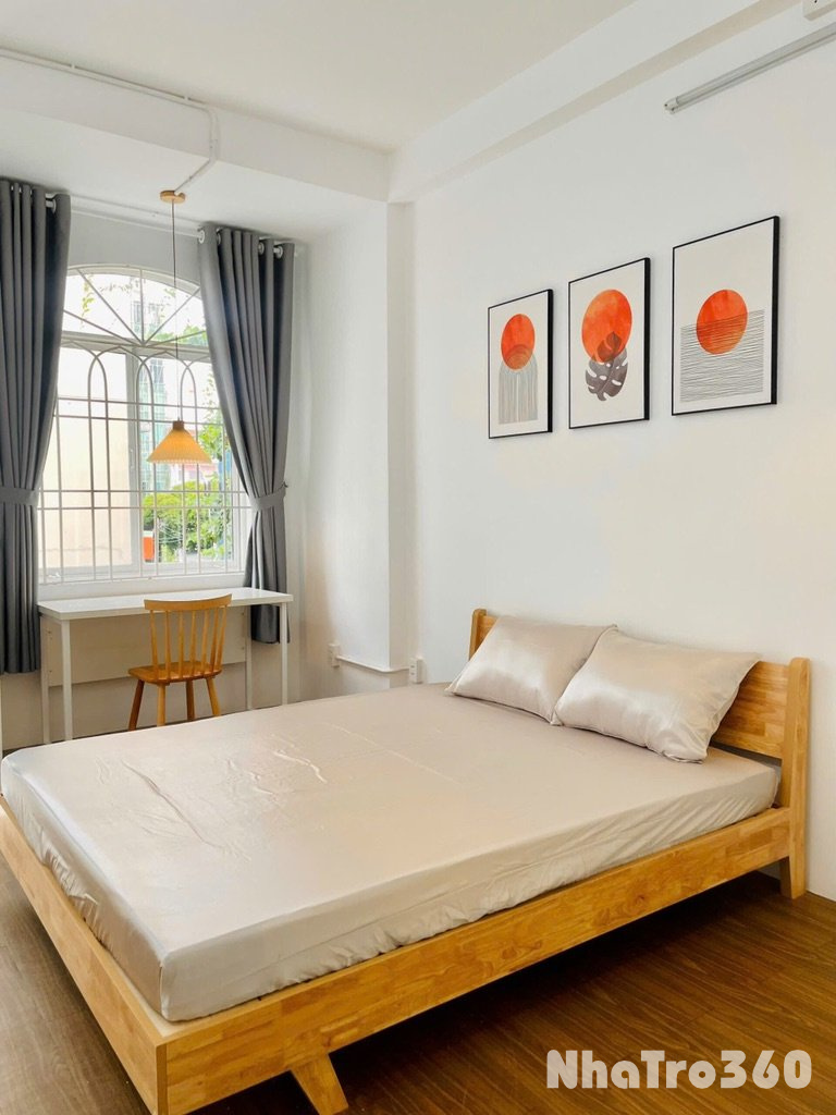 Cho thuê căn hộ ban công quận 1 full nội thất