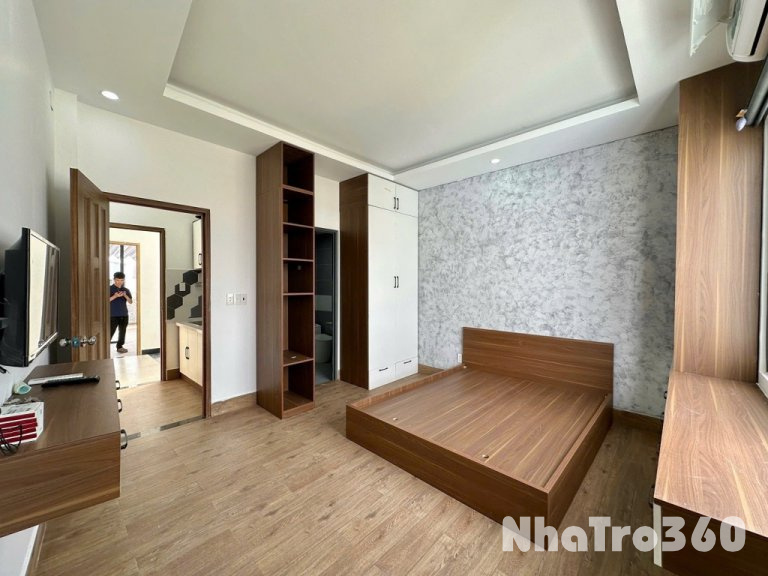 CĂN HỘ TÁCH BẾP CỬA SỔ FULL NỘI THẤT NGAY TÂN BINH