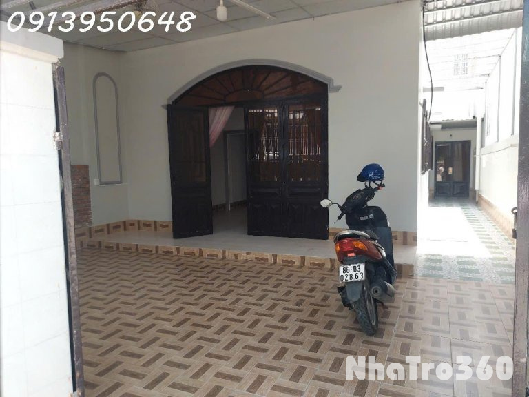 Chính chủ cho thuê gấp nhà nguyên căn đường Lê Hồng Phong, TP. Phan Thiết, chỉ 6tr/th