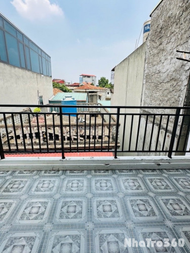 Phòng trống từ cuối tháng 10 , cọc 1 đóng 1