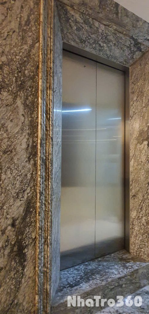 Nhà mình cho thuê nhà mới, lô góc, 117m2_ 4T; vỉa hè, Giảng Võ-45 Tr