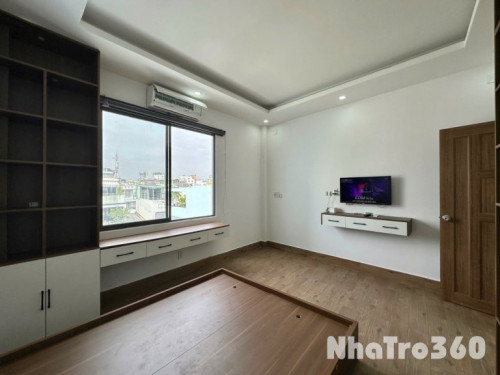 CĂN HỘ TÁCH BẾP CỬA SỔ FULL NỘI THẤT NGAY TÂN BINH